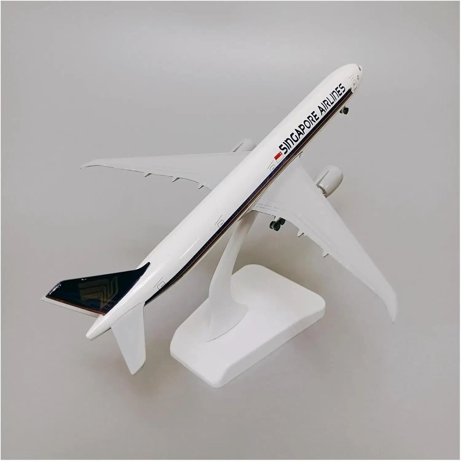 20cm for B777 Singapore Airlines Metal Alloy Aircraft Miniature Scale Plane Model Decorative Desks Suitable for Gift Giving