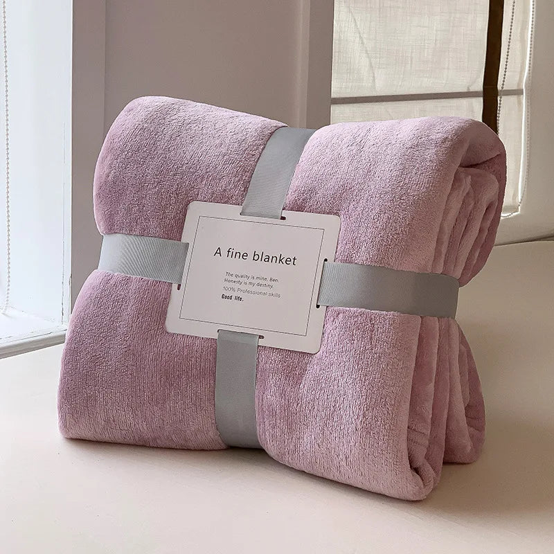 Luxury Flannel Travel Blanket for Airplane Lightweight Office Nap Soft Blanket Non-shedding and Colorfast Multi-purpose Blankets