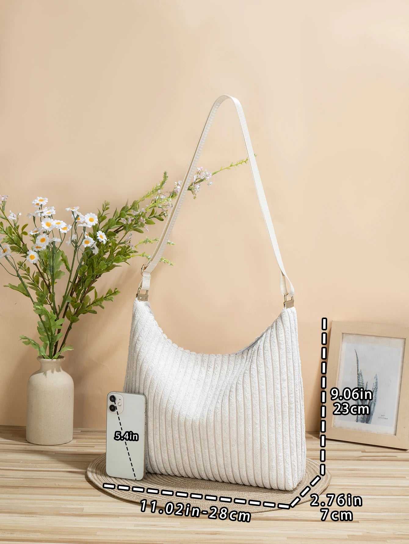 Sweet and fashionable straw-woven lock-fast messenger bag for women, new summer style, trendy and versatile chain