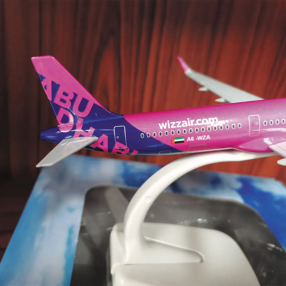 20cm Wizz Air For Airbus A321 1/200 Diecast Aircraft Prebuilded Model Plane Kits To Build Toy Airplane For Children Collections