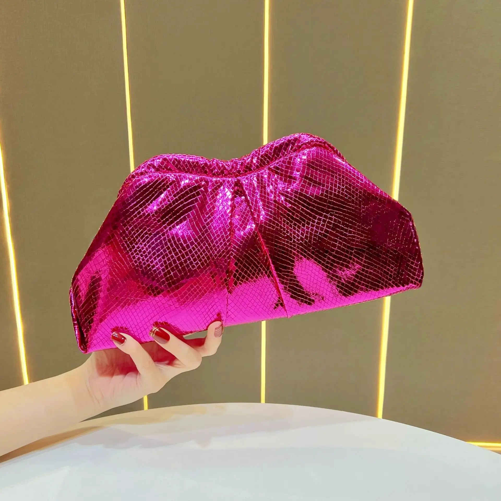 Handbag Women's dinner bag Fashion exquisite texture Shoulder bag Simple messenger bag Light luxury