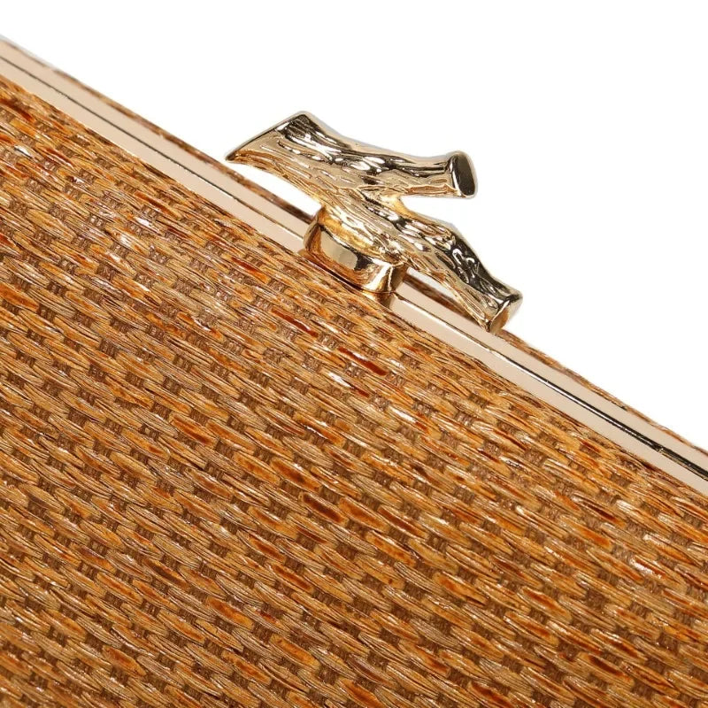 Summer New Outdoor Wedding Seaside Clutch Ladies Handmade Straw Woven Bags Elegant Gold Metal Knot Buckle Party Evening Bags
