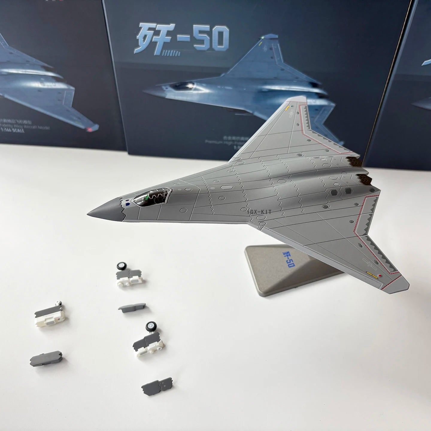 1:144 Scale China J50 Fighter Jet J-50 Aircraft Metal Military Plane Model Collection Ornament