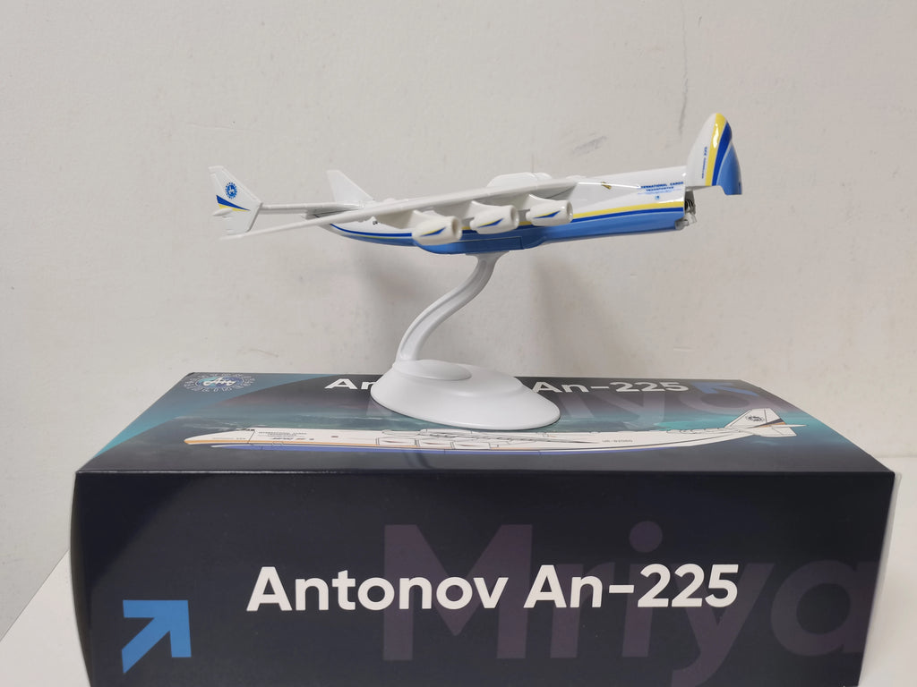 scale aircraft 21cm An-225 "Mriya" Transport Plane resin Aircraft toy Replica Model Antonov An225 Plane With Base Aviation Airpl