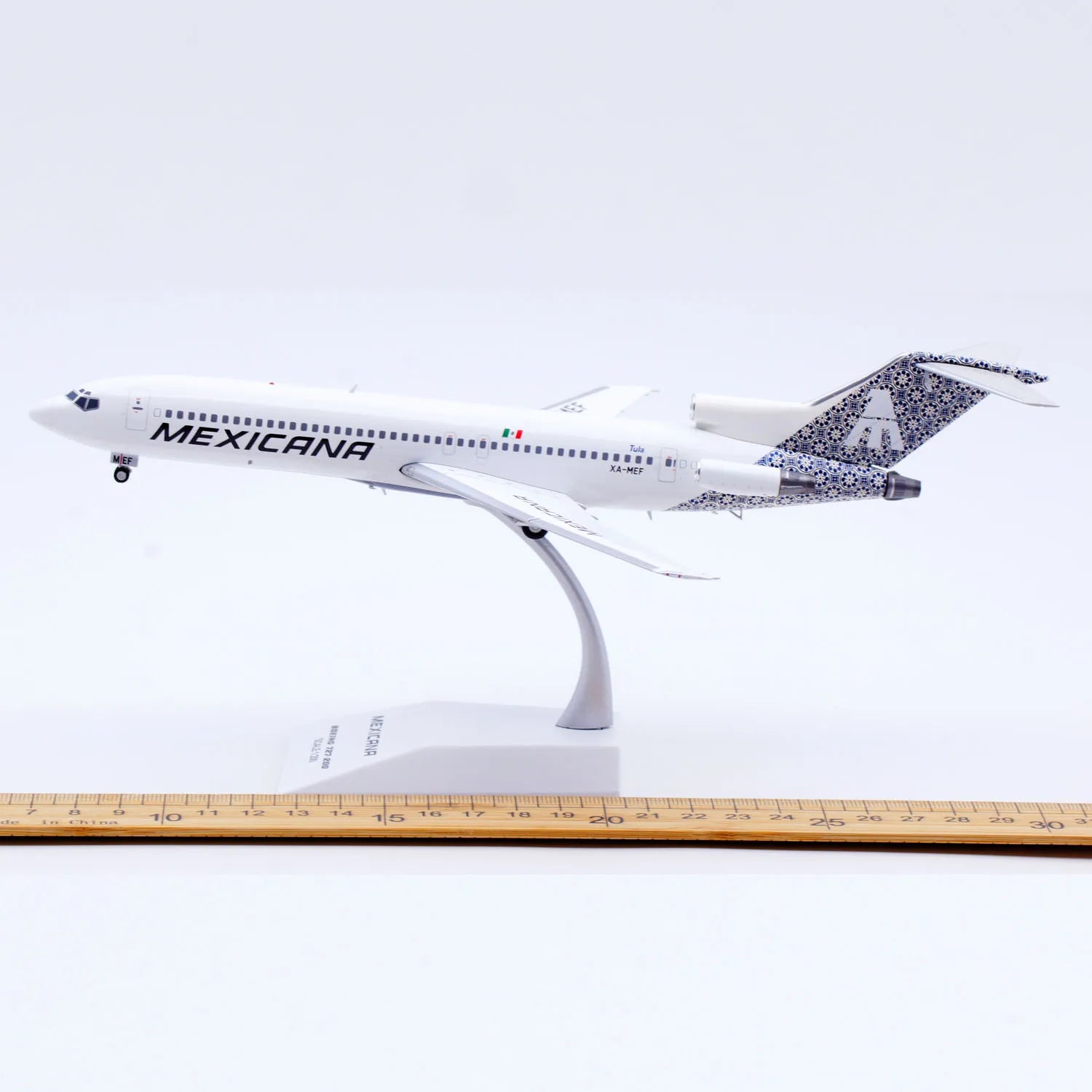 LH2392 Alloy Collectible Plane Gift JC Wings 1:200 Mexicana Airlines Boeing B727-200 Diecast Aircraft Jet Model XA-MEF