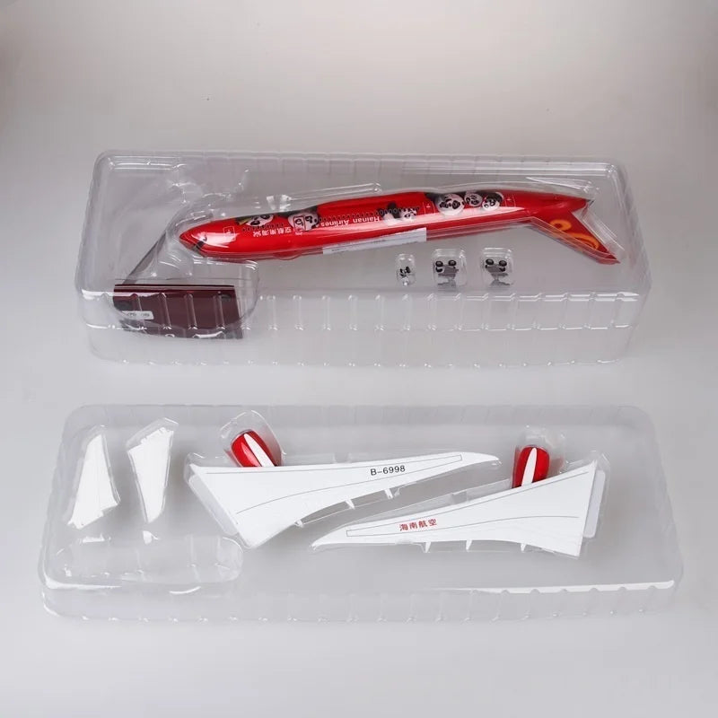 43CM Plane Model 1:130 Scale Diecast Model Hainan Airlines Panda B787 Resin Airplane With Light Wheels Toy Collection Display