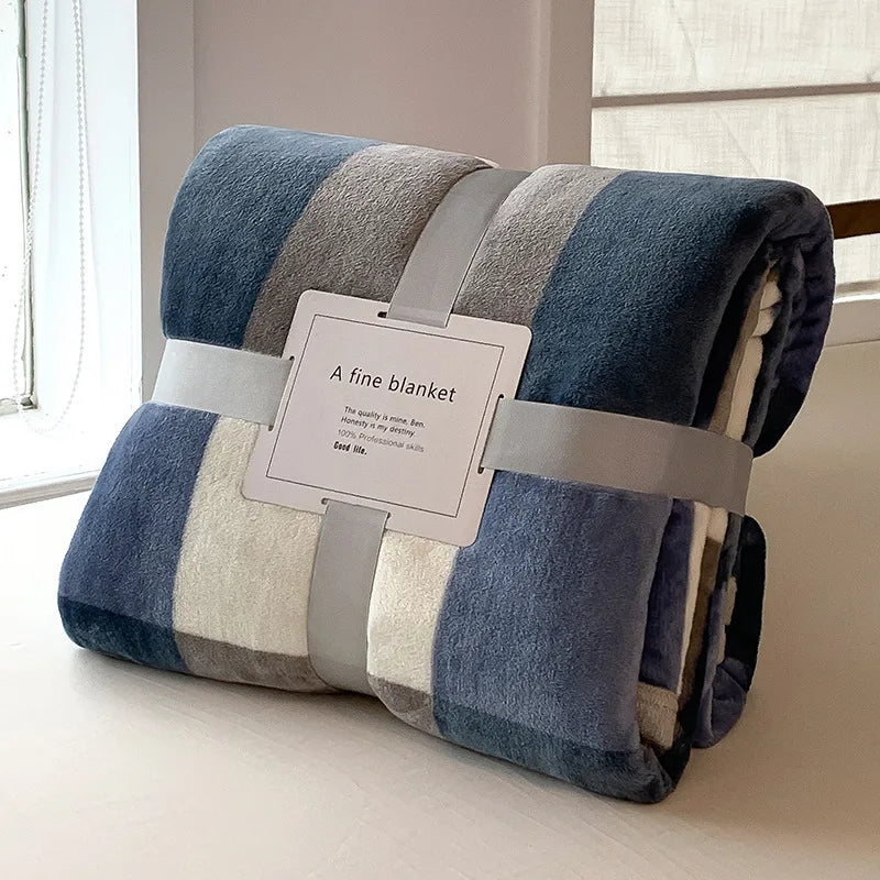Luxury Flannel Travel Blanket for Airplane Lightweight Office Nap Soft Blanket Non-shedding and Colorfast Multi-purpose Blankets