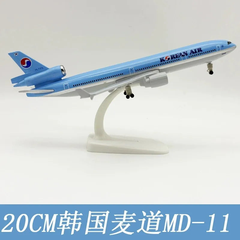1/400 Scale 20cm Korean MD-11 Airways Metal Alloy Souvenir Airplane Model With Stand Alloy Simulation Aircraft Model Toy Gift