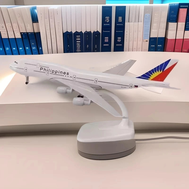 20cm Diecast Metal Model Plane B747 Philippines Airlines Miniature Replica Collectible Airplanes Decoration Models Fans for Boys