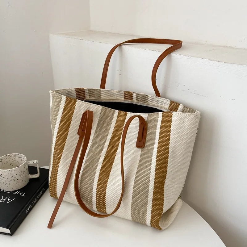 Korean Style Large Capacity Women's Shoulder Bag 2025 New Simple Vertical Stripes Casual Tote Bag Fashion Handbag