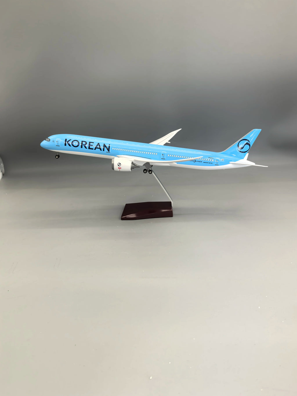 New Korean Air 787-10 Scale Aircraft 43cm Model Airplanes Resin Replica Plane Model With Wheels & Led Light Collected Gift