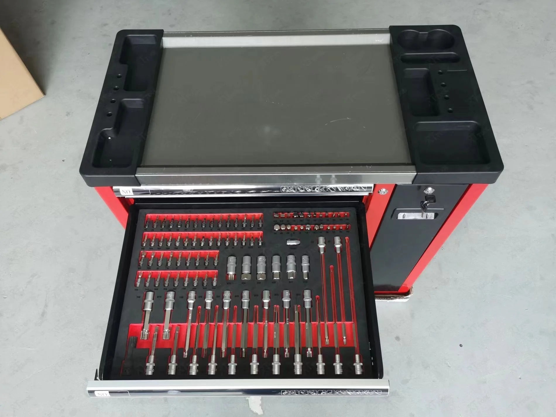 RTTOOL 266pcs Professional Vehicle Tools All Kinds With Tool Cabinet Workshop Trolley Cabinet Tool Chest Sets Competitive Price