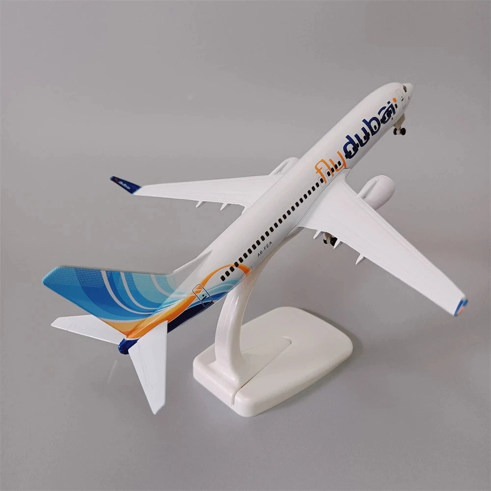 20cm Alloy Metal Airplane Model Air Fly Dubai Airlines B737 Diecast  Plane Model with Landing Gear Wheels Static Collectible