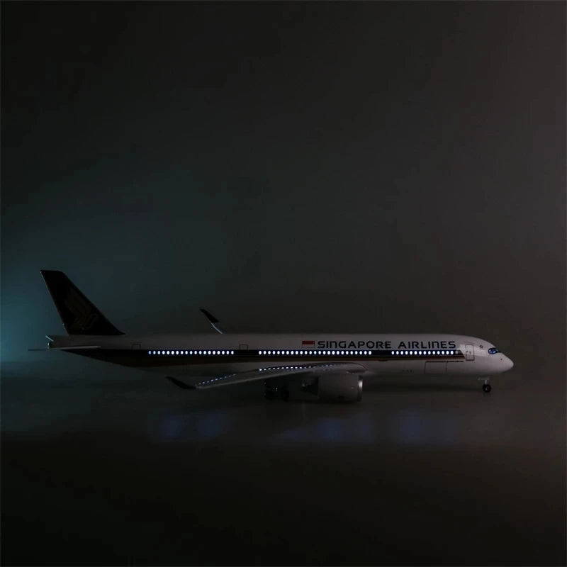 Airbus A350 Singapore Airways Diecast Resin Model 1/142 Scale 47CM with Lights And Wheels for Plane Collection Gifts