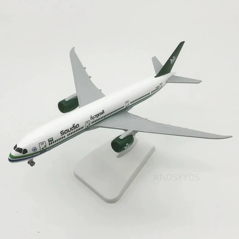 20CM SAUDI Airline Airplane Model Toy 787 B787 Aircraft Plastic Metal Replica Plane Model Collection toys aircraft for children