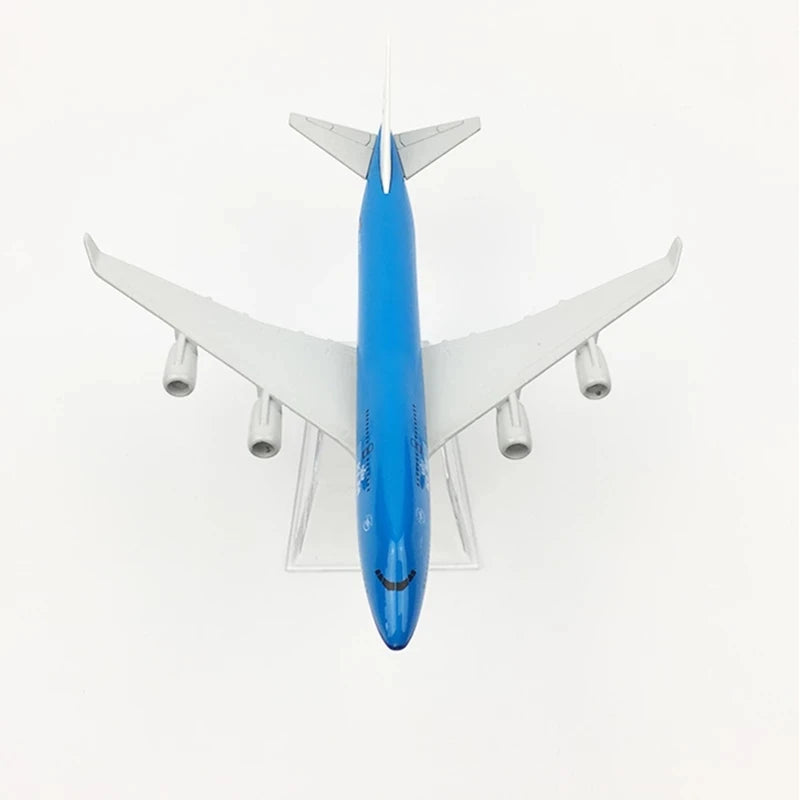16CM Airplane Model Scale 747 KLM b747 Aircraft Model Miniature Authentic Collectible Gift Static plane Replica Alloy Material