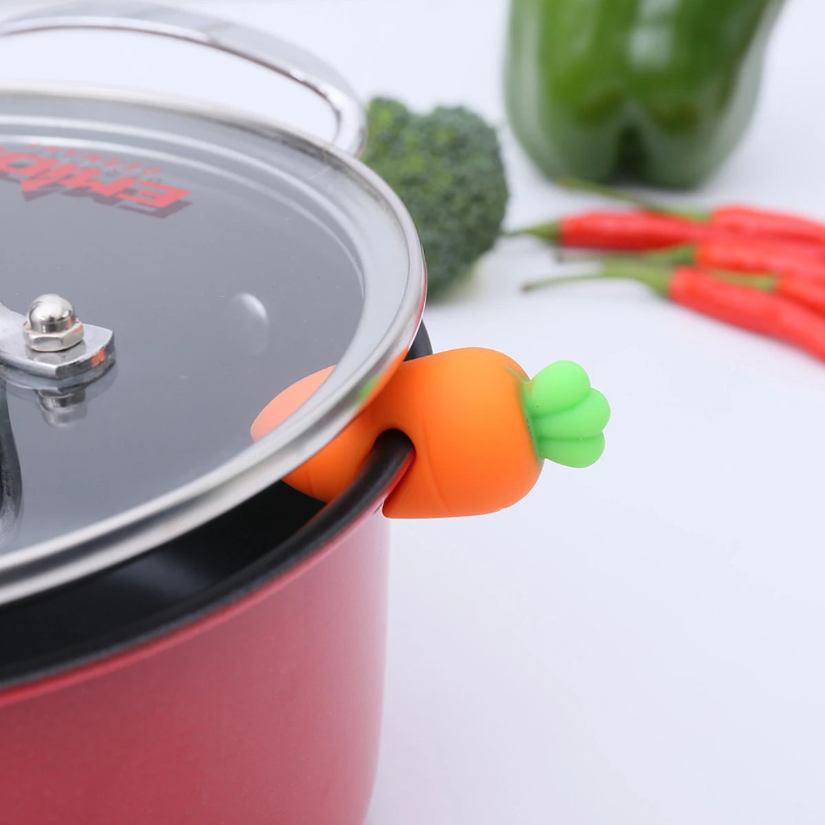 Silicone carrot pot lid lifting anti overflow device, practical kitchen tool