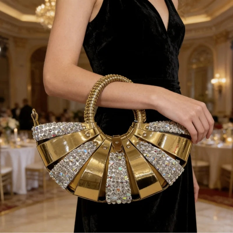Luxury Sparkling Hollow Out Shell Bag Women Diamond Studded Handbag Rivets Decoration Party Wedding Clutch Evening Bag
