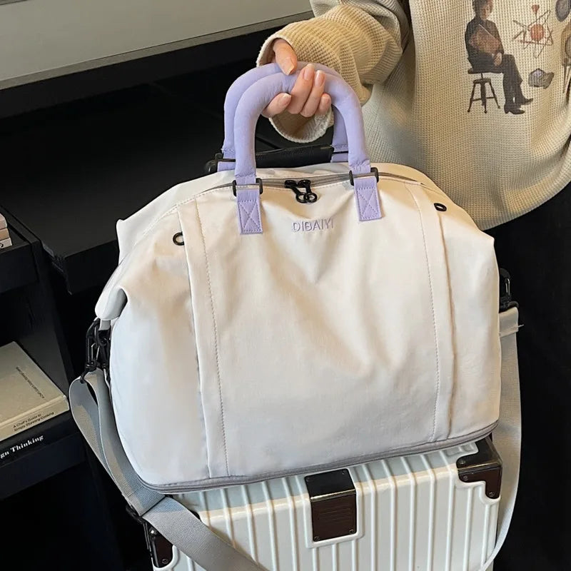 Expandable Portable Travel Bag with Large Capacity Handheld Shoulder Bag for Yoga Fitness Ideal for Lightweight Outings