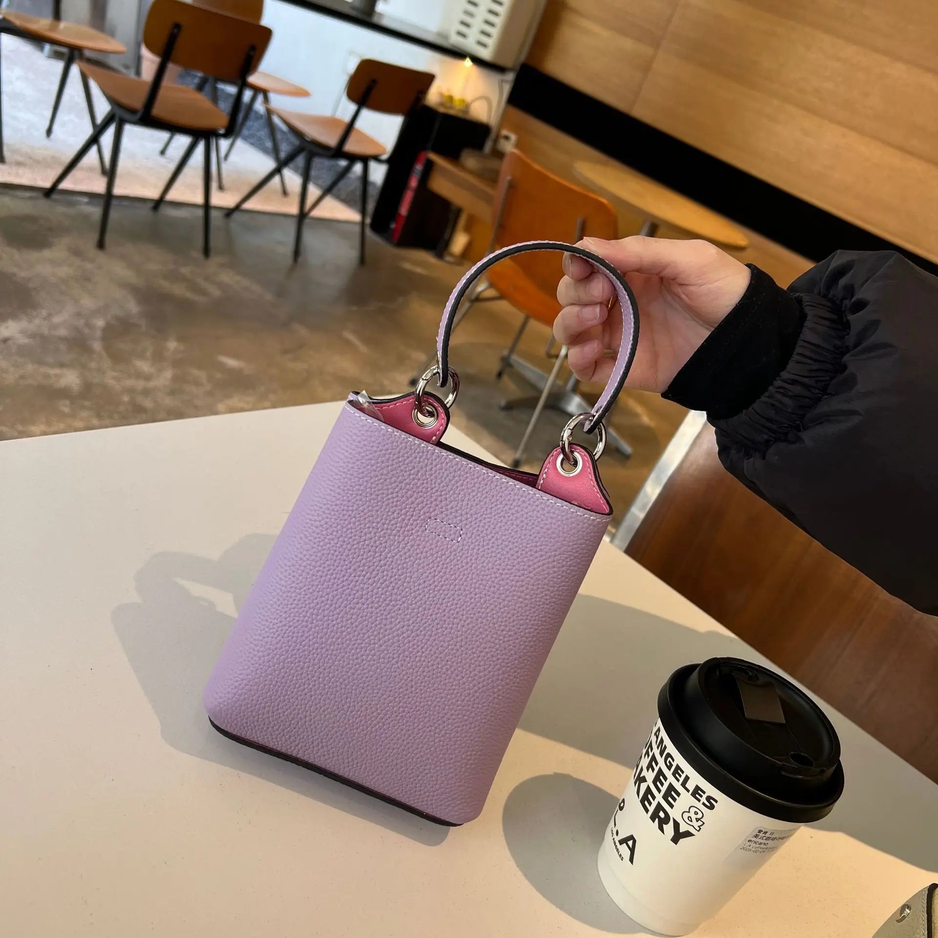 Contrasting Color First Layer Cowhide Mobile Phone Bag, New Mini Bucket Multi-function Portable Shoulder Messenger Women's Bag