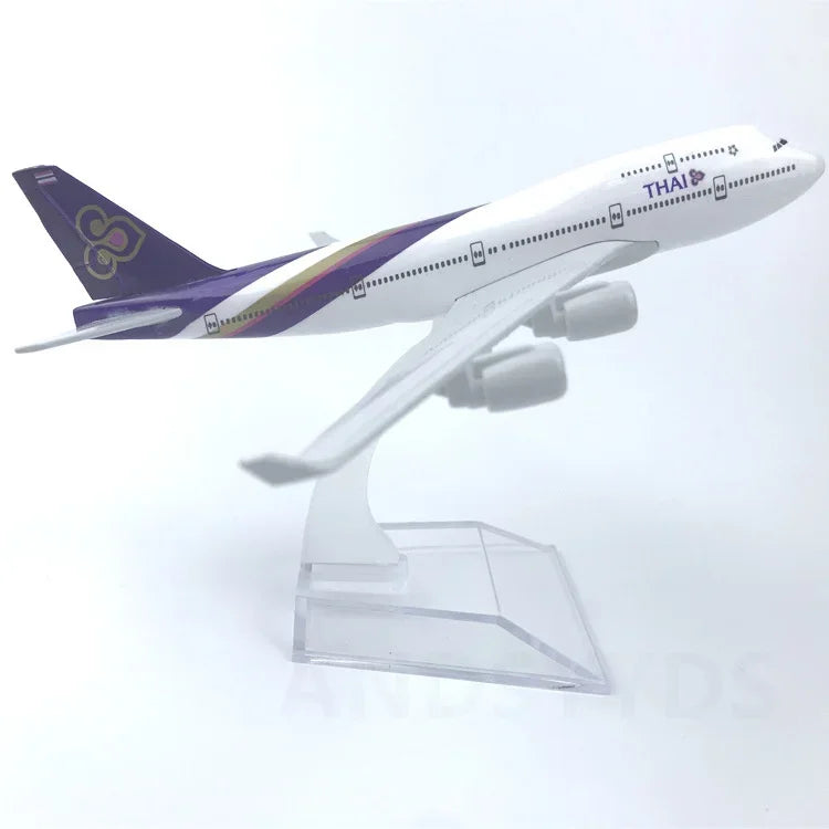 Airplane Scale 1/400 747 Series Toys plane Air Force One B747 Alloy Metal Toys and Hobbies Diecast W Wheels Souvenir Plane