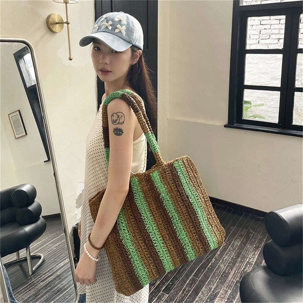 Retro Striped Weave Large Capacity Shoulder Bag Open Top Straw Basket Vacation Beach Bag for Men And Women Casual Daily Use