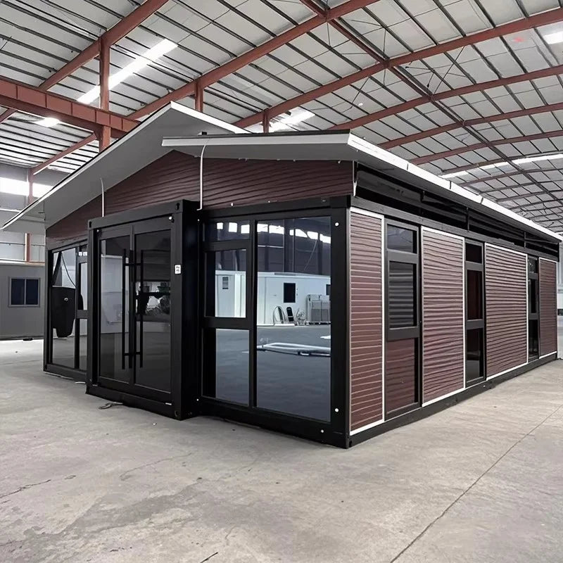 Customized Prefab 2 Story 40Ft Villa Expandable Container House Modern Modular Detachable Waterproof Luxury Hotel 2 3 Bedroom