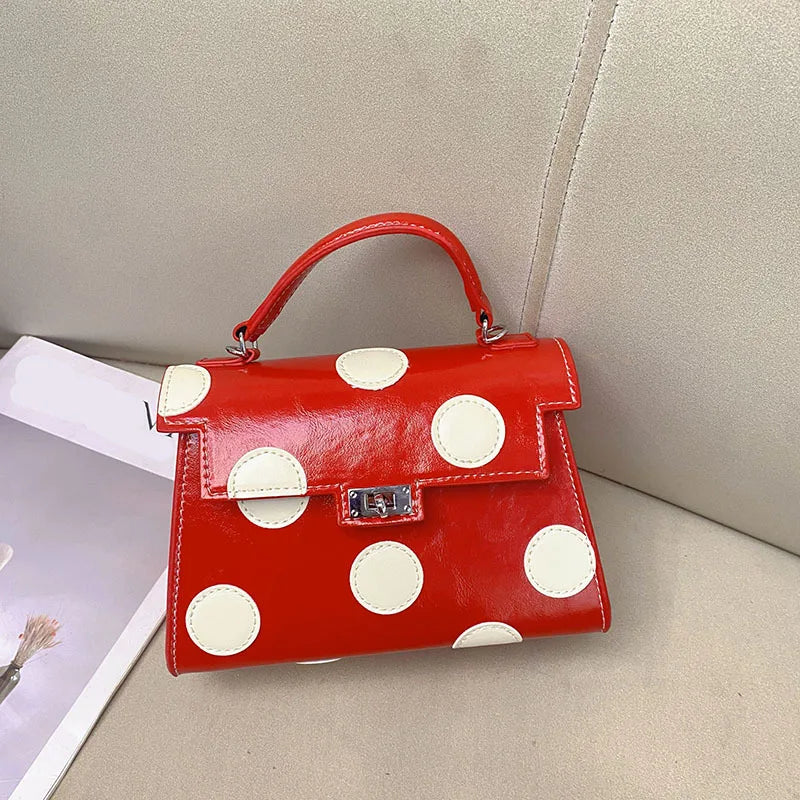 Retro French romantic wave bag simple contrasting color versatile mini lipstick portable messenger bag