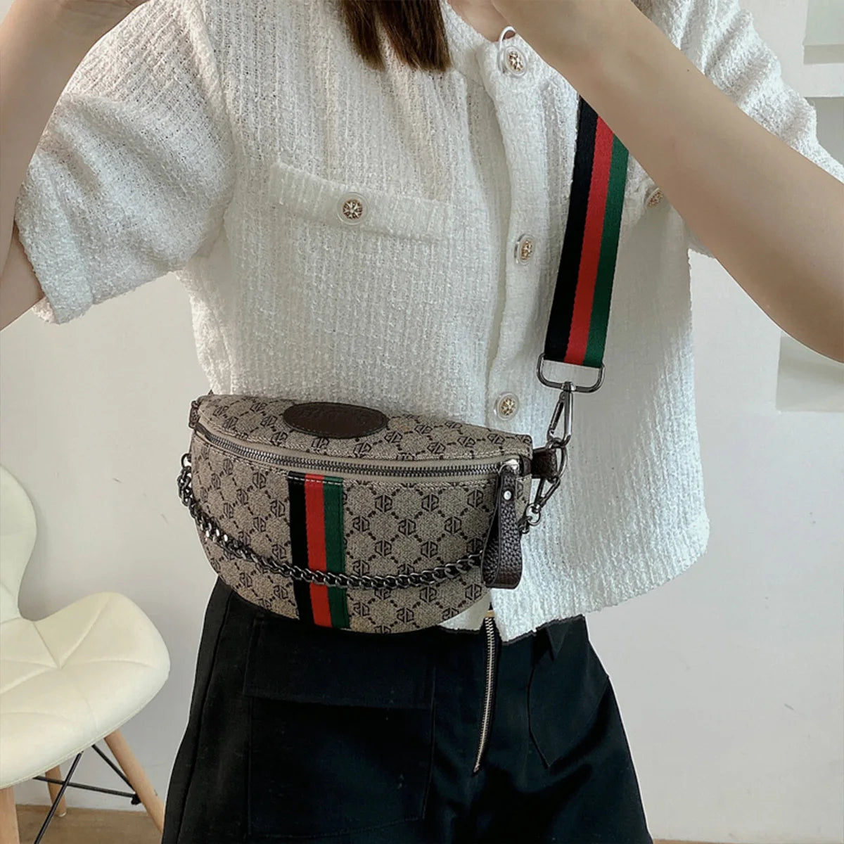 Classic Geometric Pattern Fashion Crossbody Bag Lightweight Zipper PU Adjustable Striped Strap Waist Bag for Commute