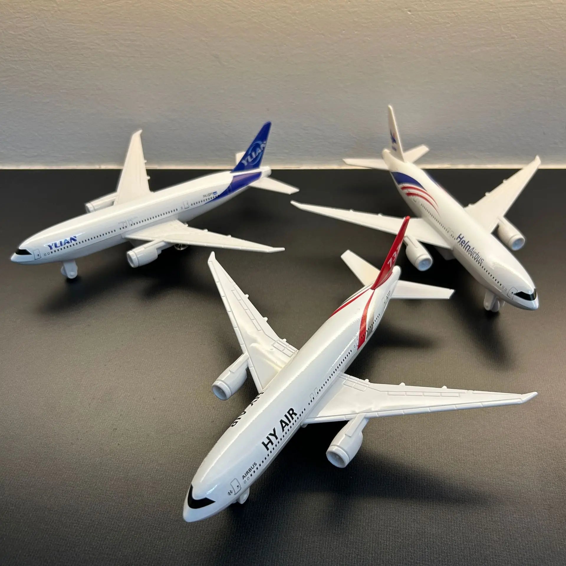 Miniature Aviation Model Children Toy Simulation Alloy Aircraft With Pull Back Passenger Model Airplane Collection Boys Toys