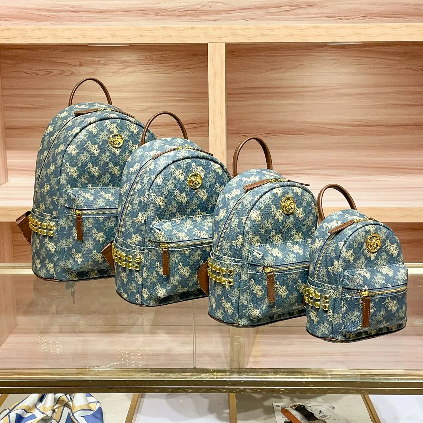 Luxury Minimalist Vintage Diaper Bag Women's Large Capacity Designer Tote Elegant Classic Fashionable Stylish Commuter Shoulder