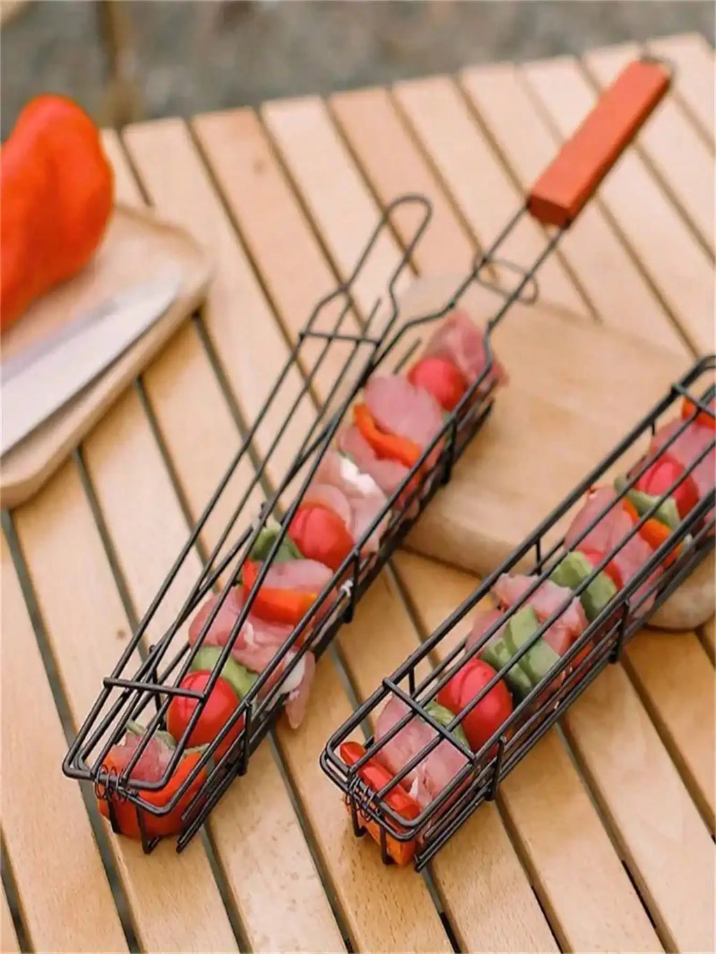 1Pc Non-Stick Barbecue Basket with Wooden Handle - Portable Metal Charcoal Barbecue Tool, Suitable for Vegetables and Meat, Perfect for Outdoor Camping, Picnics, and Hiking, Outdoor Barbecue Accessories