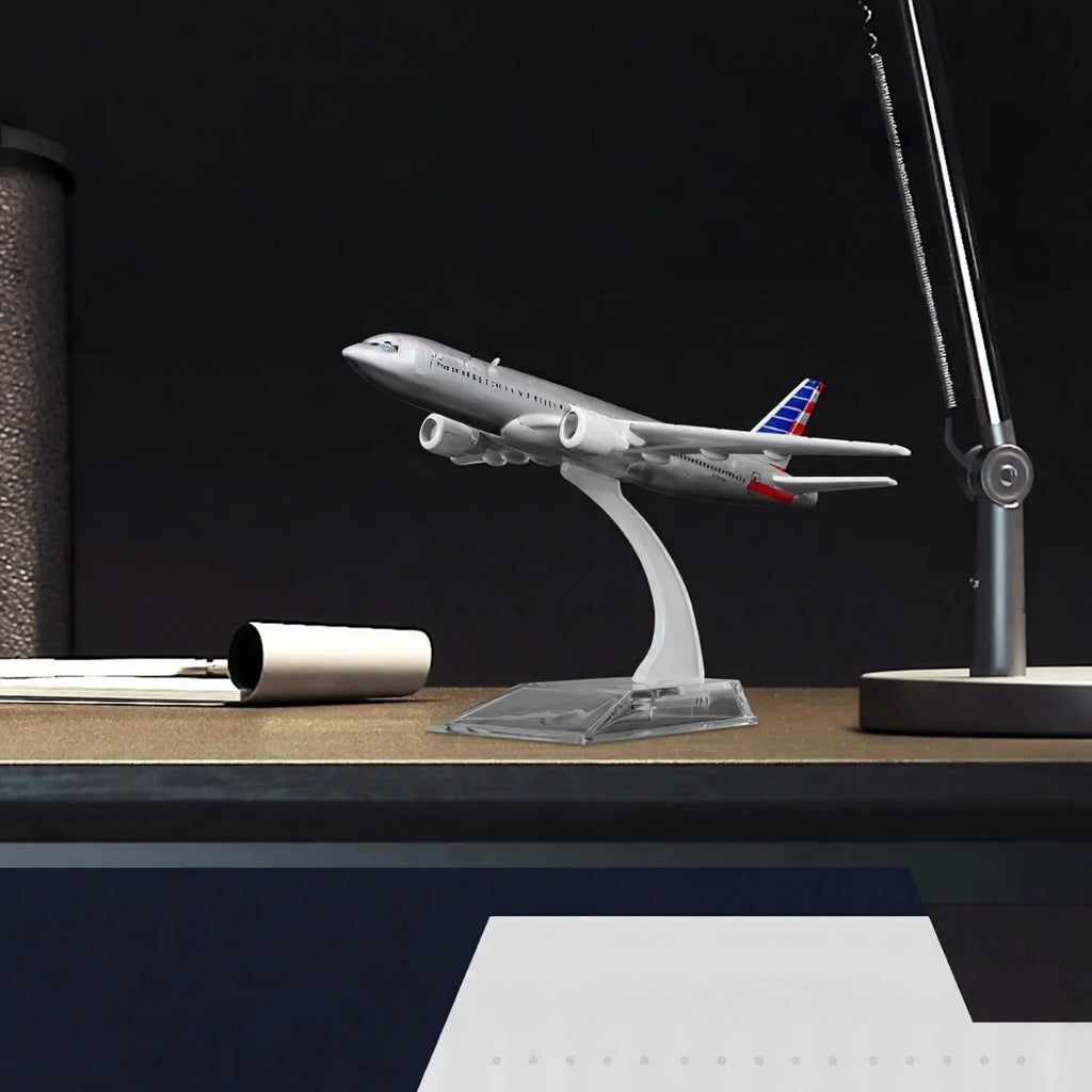 Airplane Toy Replica 16CM Scale 1:400 Metal B777 American Airlines Alloy Airplane Model Machine Diecast Aircraft Aviation