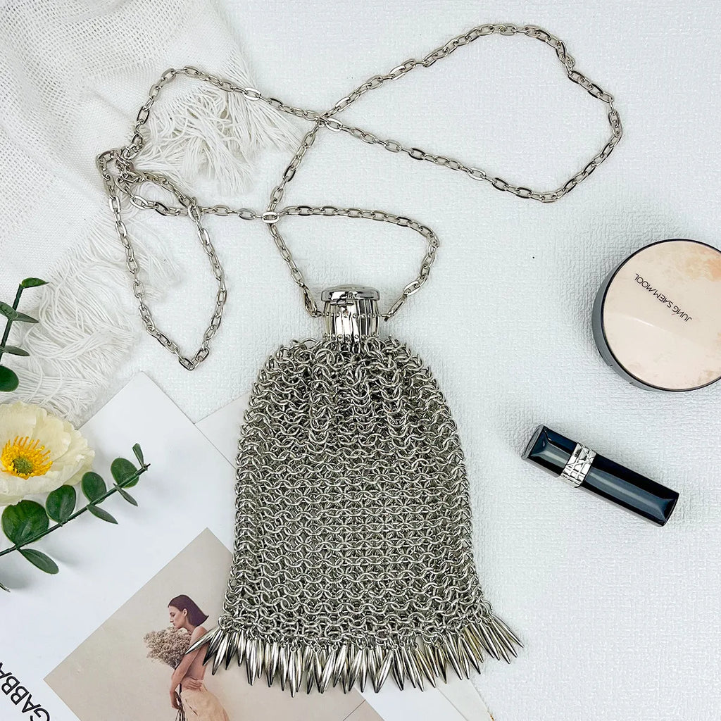 Niche Design New Gold and Silver Soft Metal Mesh Phone Bag High Quality Women's Evening Lipstick Bag Handwoven Fashionable Bag