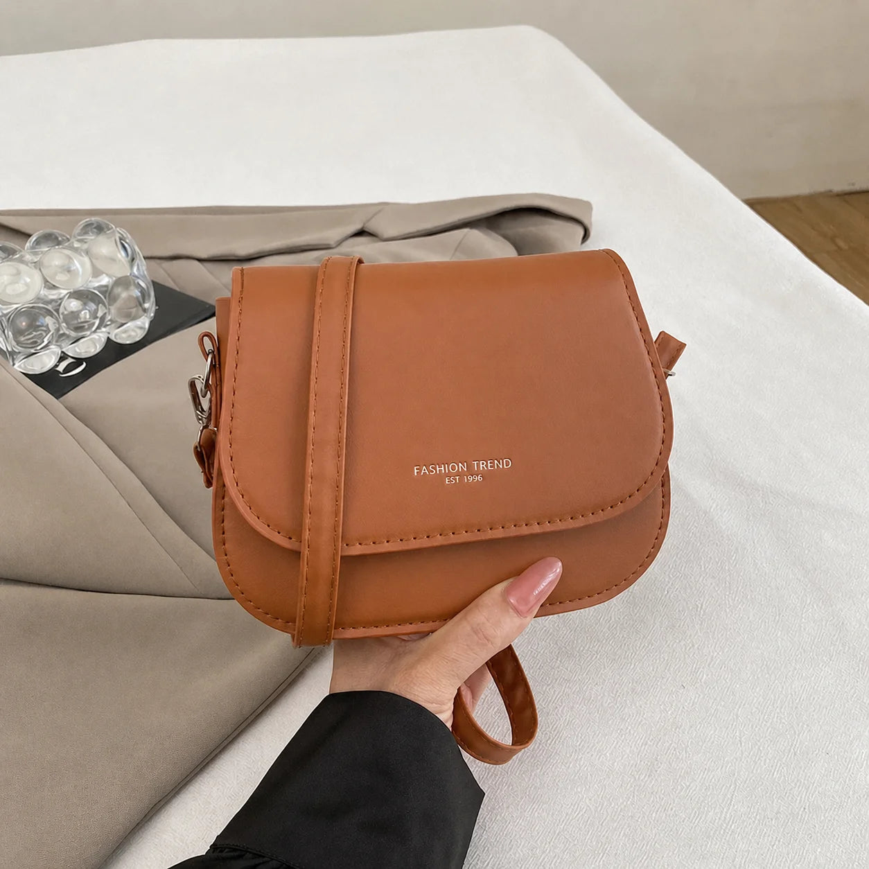 2026 New Fashion Saddle Shoulder Bag Women PU Leather Crossbody Bag Simple Solid Color Flap Messenger Bag Fashion Handbags Pouch