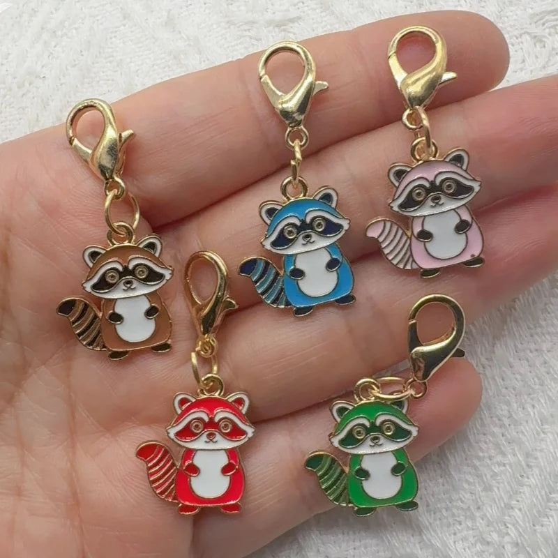 5PCS alloy cartoon squirrel keychain, suitable for bag hanging accessories, the best choice for gifts