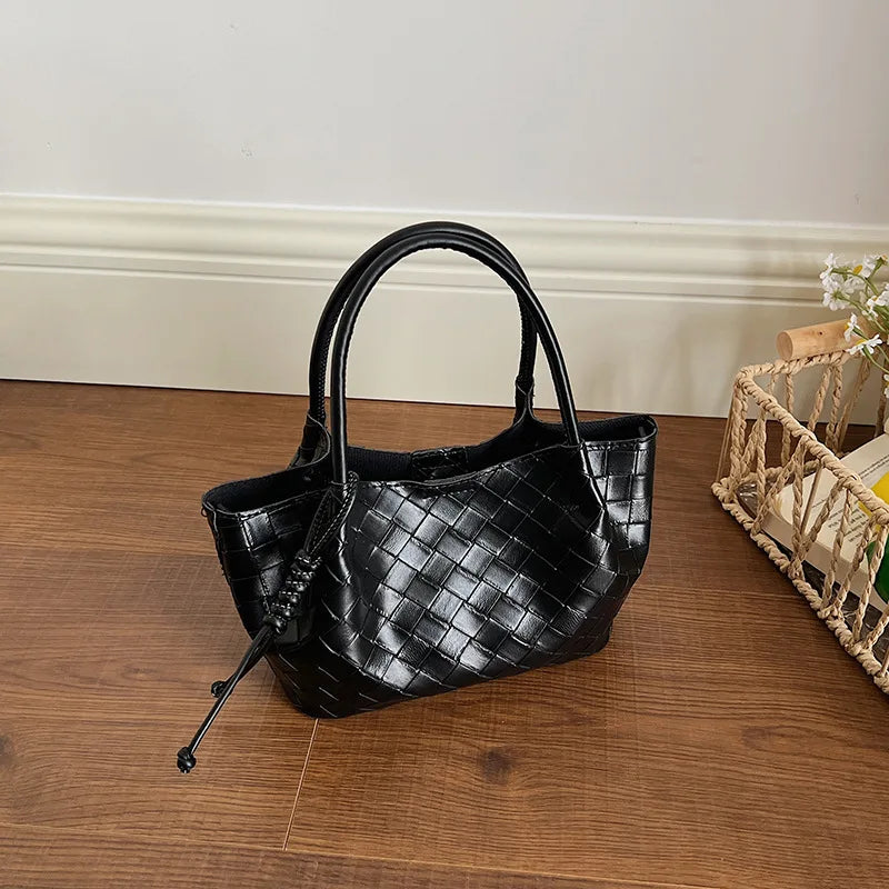 Vintage Woven Bucket Bag Fashion Casual Women'S Shoulder Bag Korean Version Commuting Large Capacity Handbag Pu Crossbody Bag