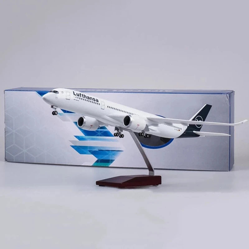 Lufthansa Plane Model A350 47CM Plastic model toys for children With lights and wheels Collected Gift By Aviation