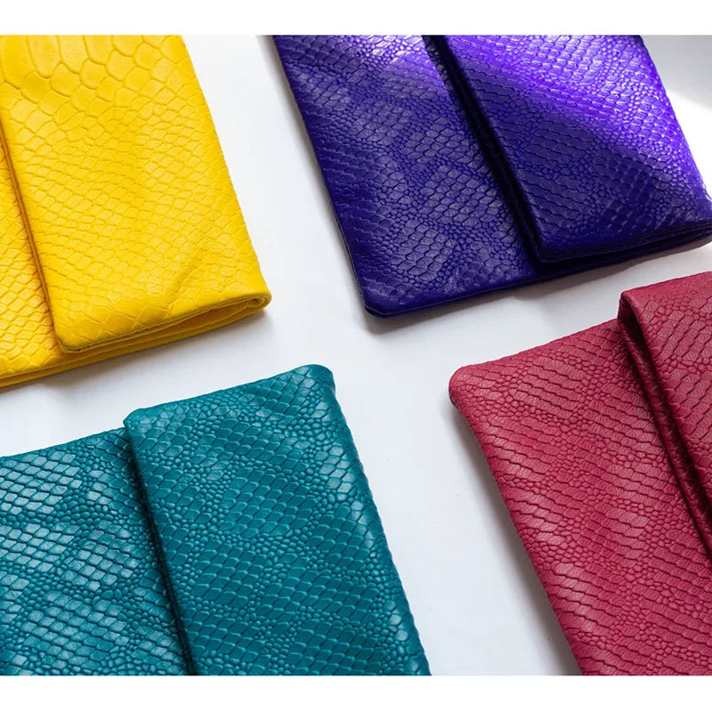 Sheepskin Snakeskin grain clutch bag Women's soft leather clutch  Mobile phone bag Large capacity envelope casual wholesale
