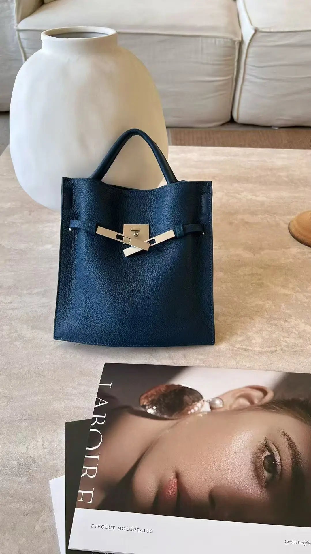 2026 New First-layer Cowhide Bucket  Women's Versatile Niche Medieval Exquisite Hand Carry Messenger Tote Bag Casual Fashion