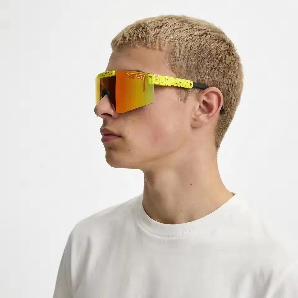 Fashion travel, sports, women and men sunglasses, sun protection, UV protection, eye protection, sunglasses, trendy glasses