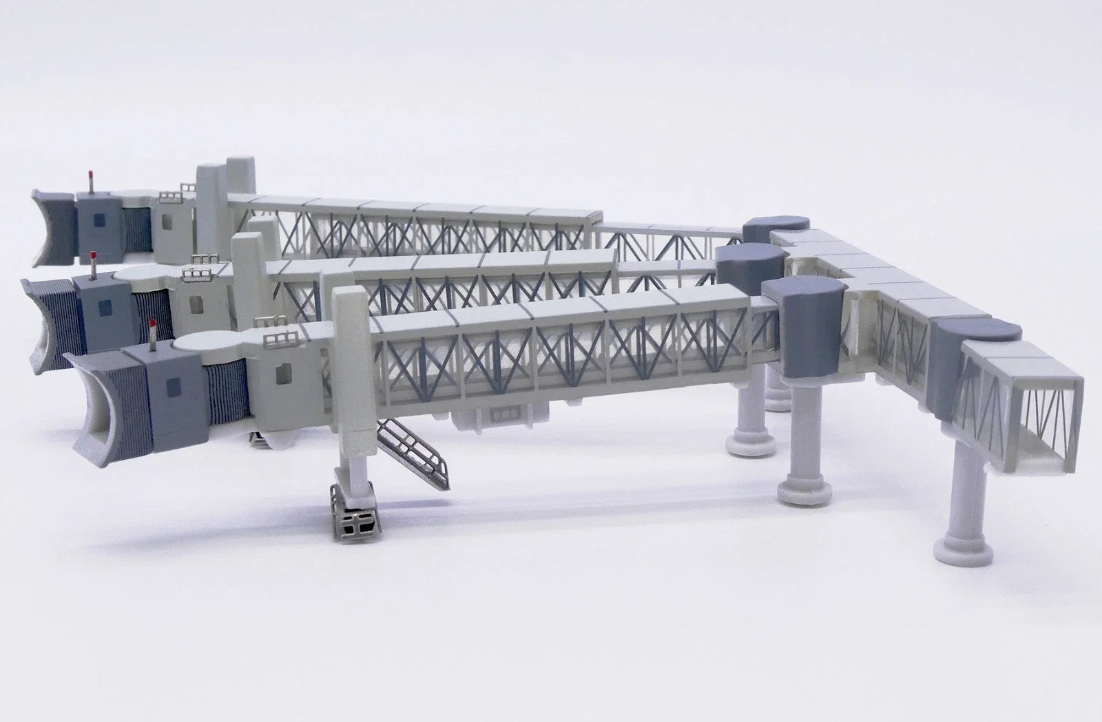 LH4385 1:400 Plastic Collectible Airport Passenger Bridge Simulation Finished Souvenir JC Wings for Airbus A380 Model