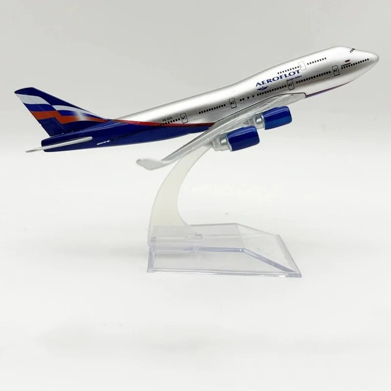 1:400 Scale Model Airplane Russia Airlines b747 Alloy Diecast Aircraft Aviation Plane Replica Collected Gift