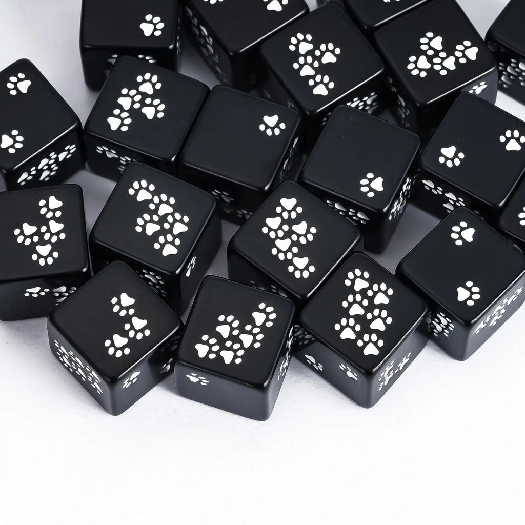 5Pcs Cat Claw D6 Dice Cute Cubic Dices 6 Sides D6 Resin 16mm Standard Polyhedral Dice Set for Tabletop Games Magic The Gathering