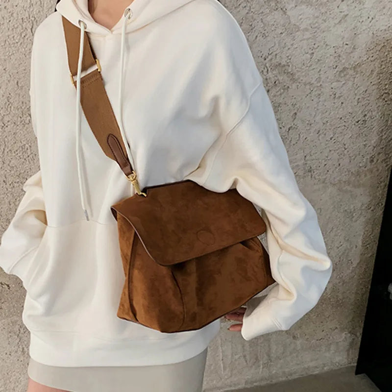 Women'S Large Capacity Crossbody Bag Elegant Button Closure, Casual Handbag, Sleek Design, Versatile Daily Commuters Tote Bags
