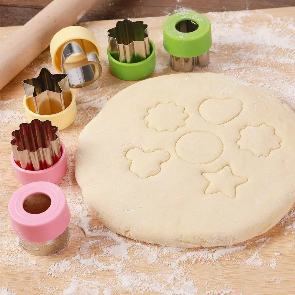 Animals Mini Vegetable Fruit Cutters Shapes Set for Kids Children DIY Cute Cookie Biscuits Cutter Food Bread Stamps Maker Mold