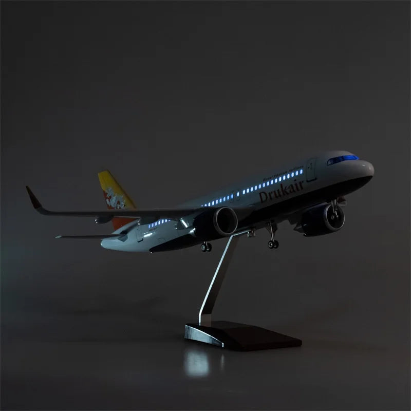 47cm Airplanes A320 Neo Drukair Airlines Plastic Model Plane Toy  With Landing Gear Wheels Light Collectible Display Gift