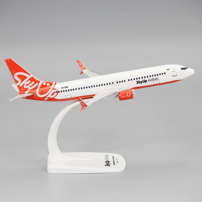 1:200 Scale B737-800 Skyup Airline ABS Plastic Airplane Model Toys Aircraft Plane Model Toy Assembly Collection Display Gifts