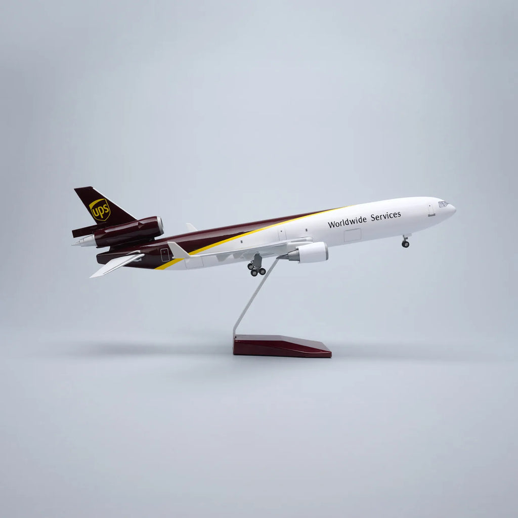 MD-11 Cargo Series Airplane Model Toy Kit 1/130 Scale Resin Diecast Plane Model with Stand For Collection display or Child Gift