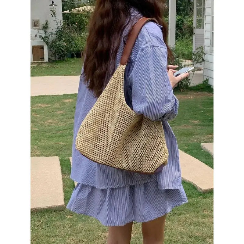Niche Vacation Style Hand Woven Bag for Women, Summer Seaside Straw Beach Tote Bag, Versatile Commute Single Shoulder Handbag